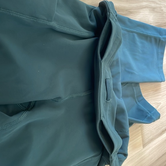 Barely worn Lululemon Speed Up Crop 21" - Picture 8 of 10